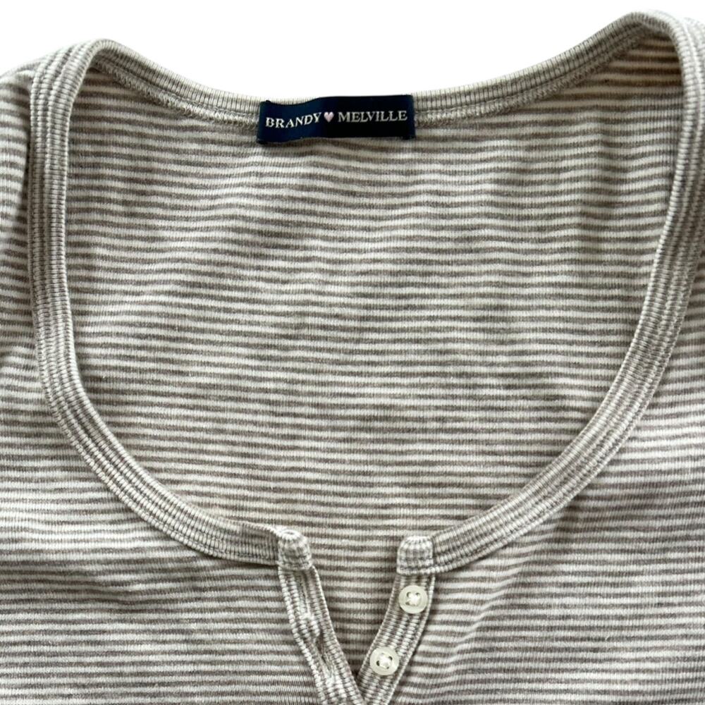 Brandy Melville Beige Striped Henley Top Short Sleeve One Size - Picture 3 of 4